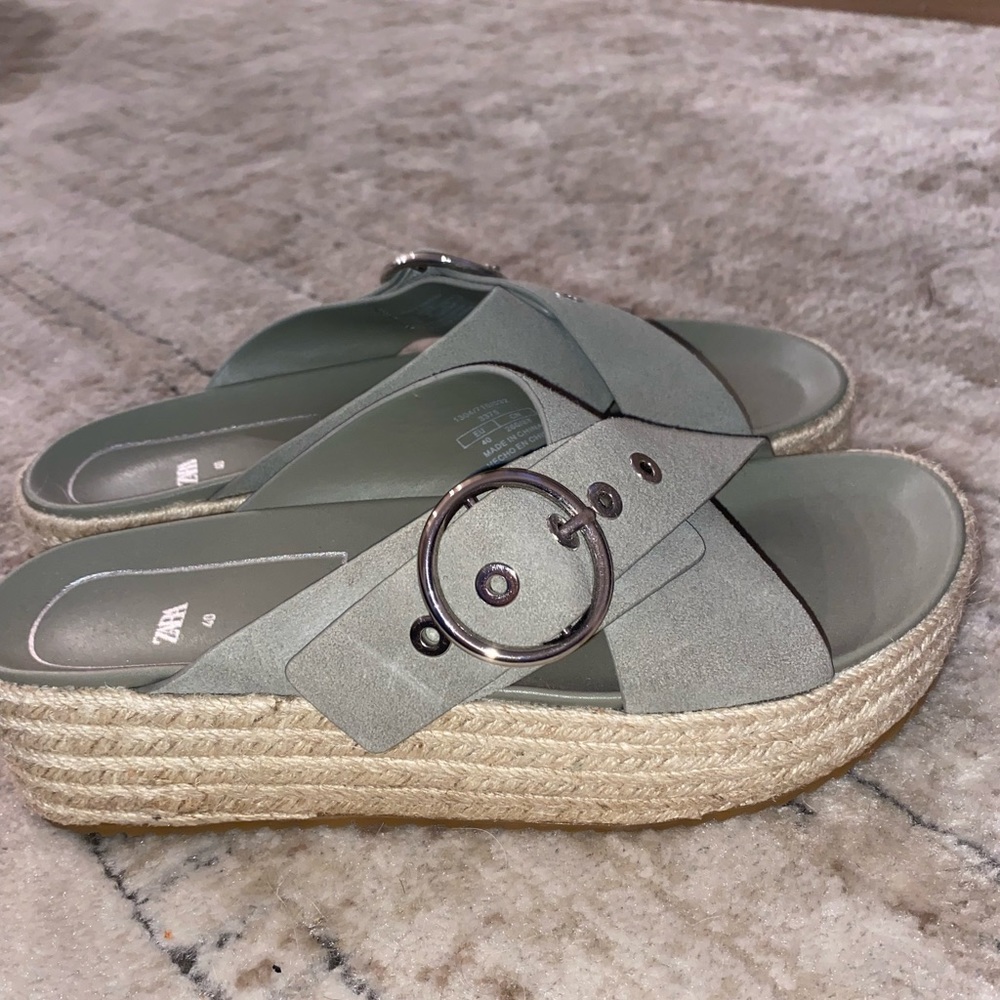 Zara platform Suede Sandals Size 9